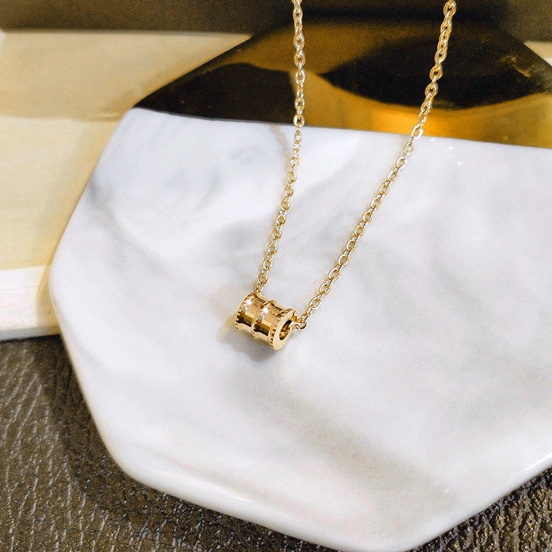 Minimalist Geometric Waist-Shaped Titanium Steel Necklace for Women with 18K Rose Gold Plating and O-Chain
