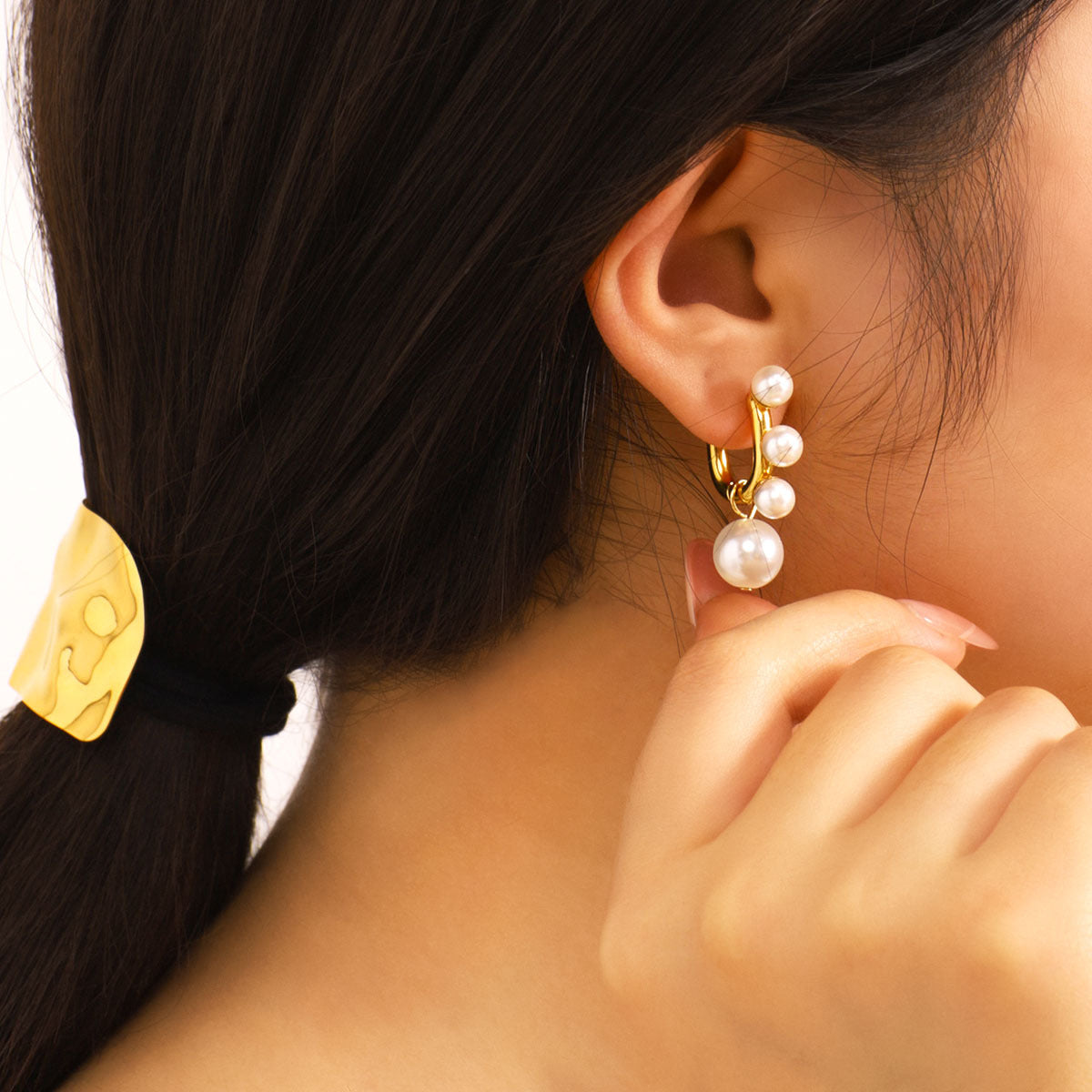 Minimalist Geometric Stainless Steel Pendant Earrings with 18K Gold Plating and Pearl Accents for Women