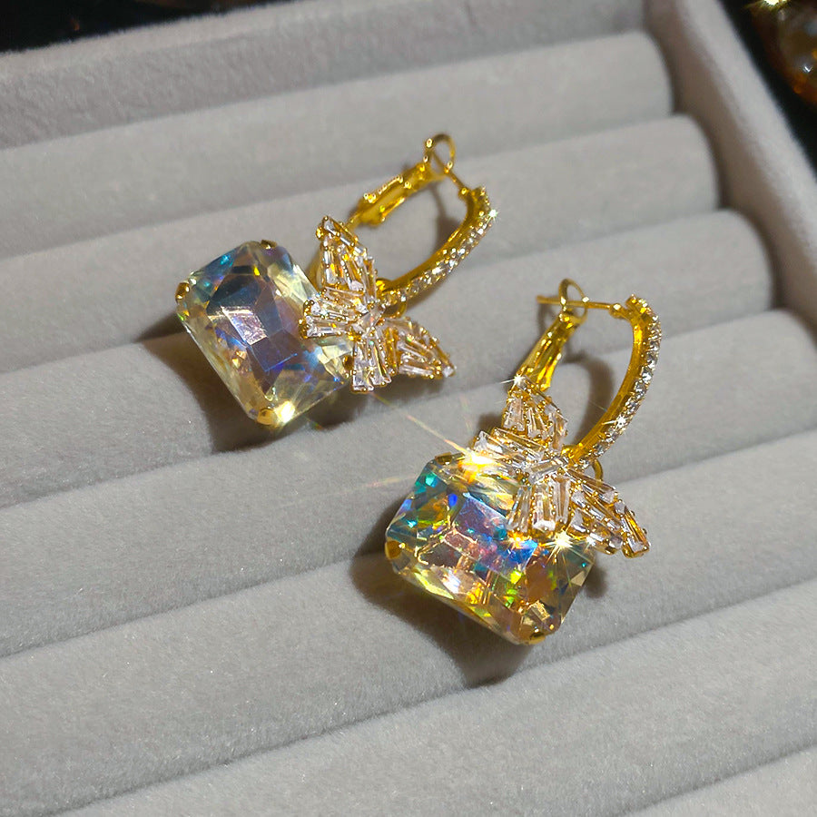 Orecchini a Cerchio Eleganti e Lussuosi da Donna con Zirconi Quadrati a Farfalla, Intarsi di Strass e Perni in Acciaio Inossidabile