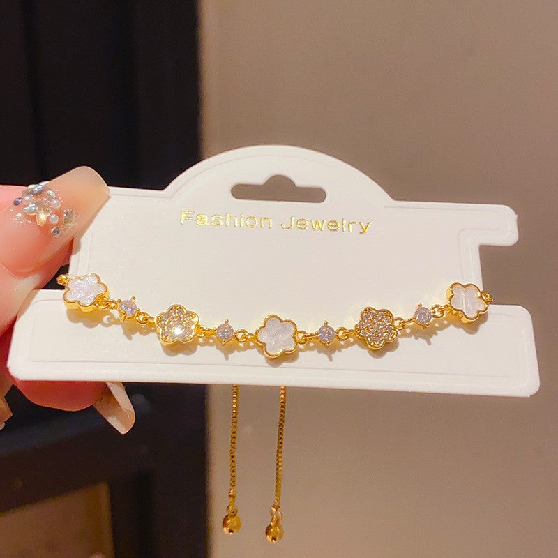 Luxury Elegant 18K Gold Plated Brass Floral Inlaid Cubic Zirconia Bracelet for Women