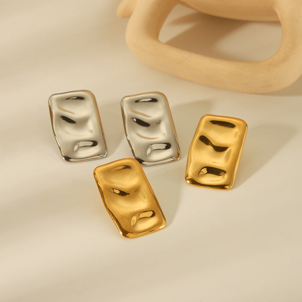 Pendientes Minimalistas Geométricos Cuadrados de Acero de Titanio para Mujer con Acabado Chapado y Diseño Moderno