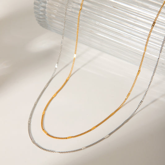 Collana da donna minimalista geometrica in acciaio inossidabile placcato oro con catena a medaglione ipoallergenica e resistente allo sbiadimento