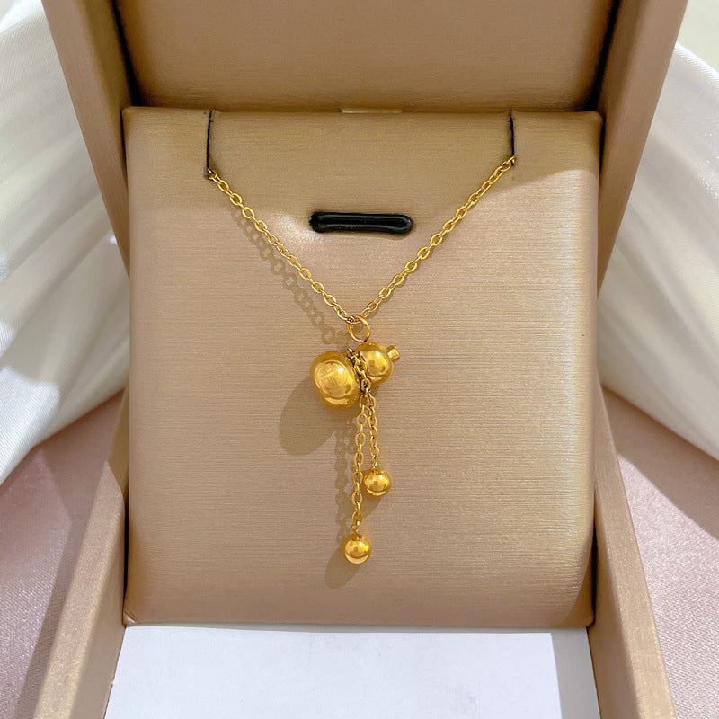 Collana con pendente geometrico minimalista in acciaio al titanio placcato per donna