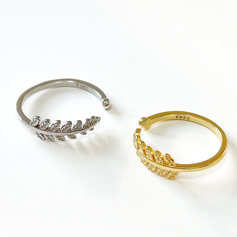 Anello minimalista da donna con foglia di pianta in argento sterling 925