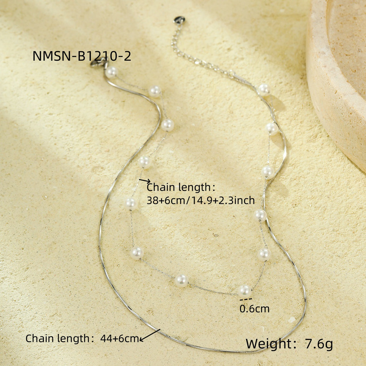 Elegante collar minimalista de cadena de serpiente de acero inoxidable para mujer con acabado chapado y elegante diseño para llevar en capas