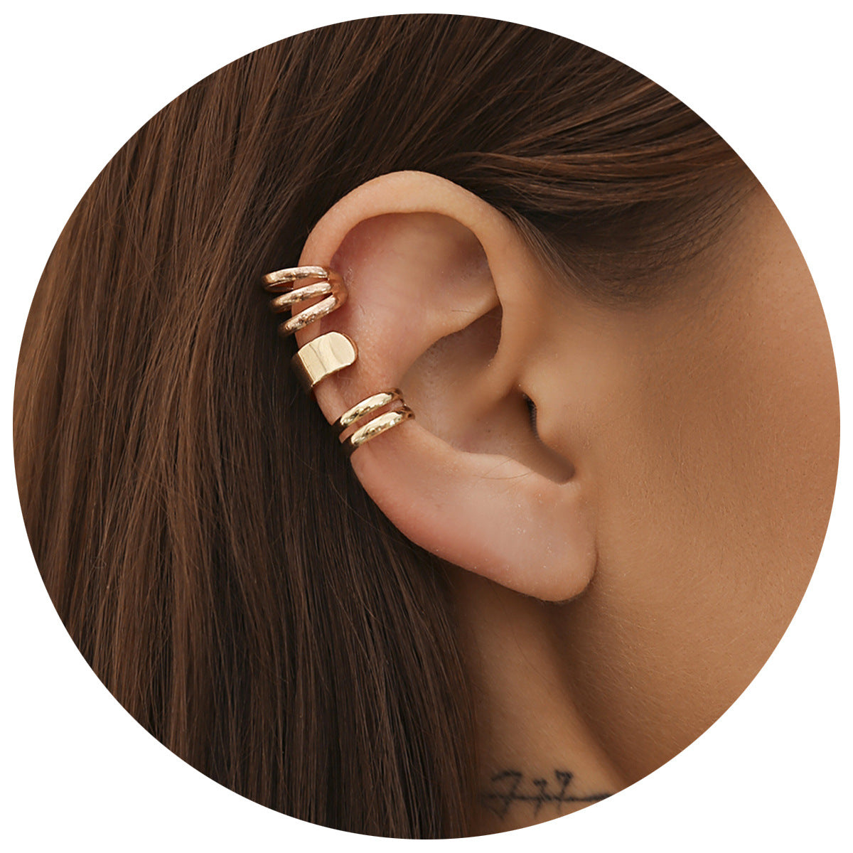 Pendientes de aro de metal chapado brillante geométricos de estilo dulce y moderno para mujer