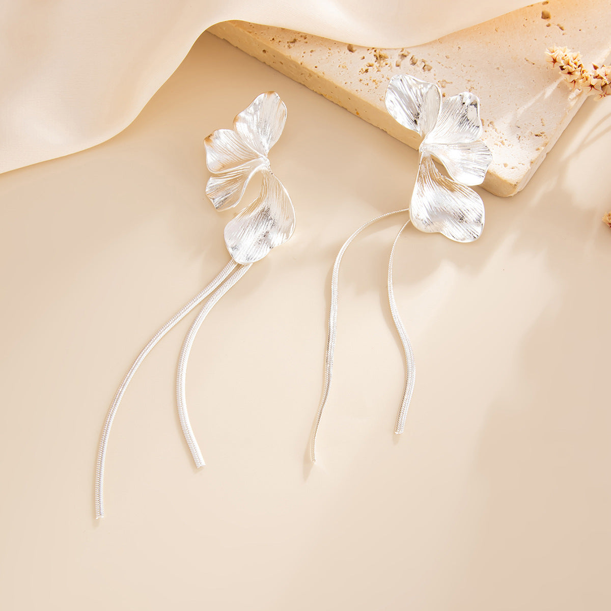 Minimalist Striped Floral Alloy Plated Earrings for Women