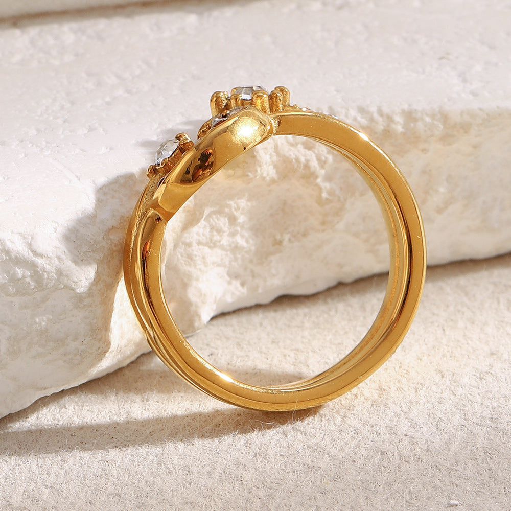 Anello geometrico minimalista in acciaio inossidabile placcato oro 18 carati con luna in strass da donna