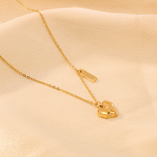 Collar Minimalista de Acero Inoxidable en Forma de Corazón para Mujer con Baño de Oro de 18K y Cadena O de Acero Inoxidable