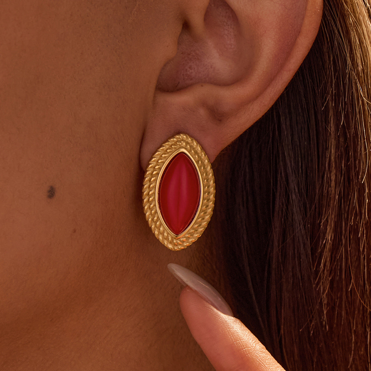 Aretes minimalistas de acero inoxidable estilo vintage con baño de oro de 18 quilates en forma de marquesa para mujer