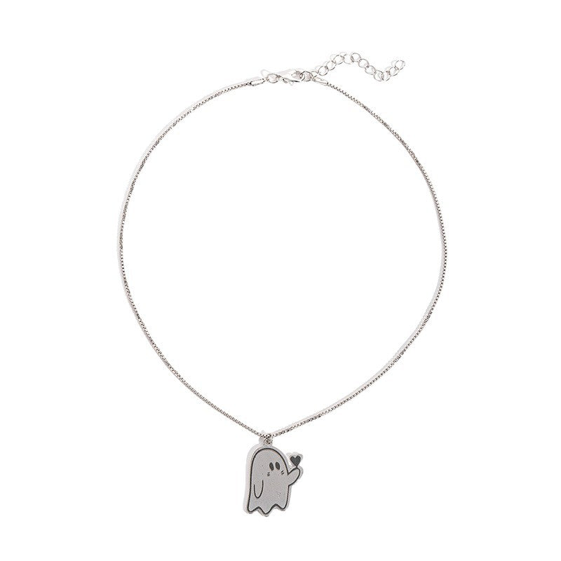 Collar colgante de fantasma de dibujos animados minimalista con diseño de corazón esmaltado para mujeres y hombres, cadena de aleación con acabado chapado