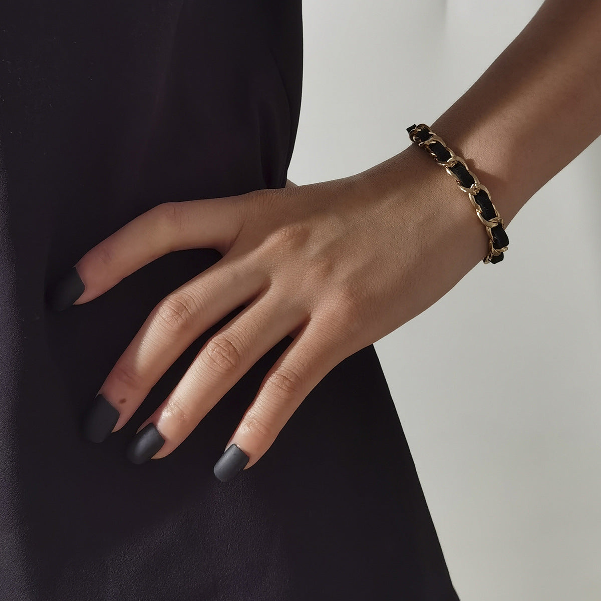Bracciale a catena in metallo geometrico minimalista da donna, gioielli placcati in stile vintage, design semplice per regalo souvenir di viaggio