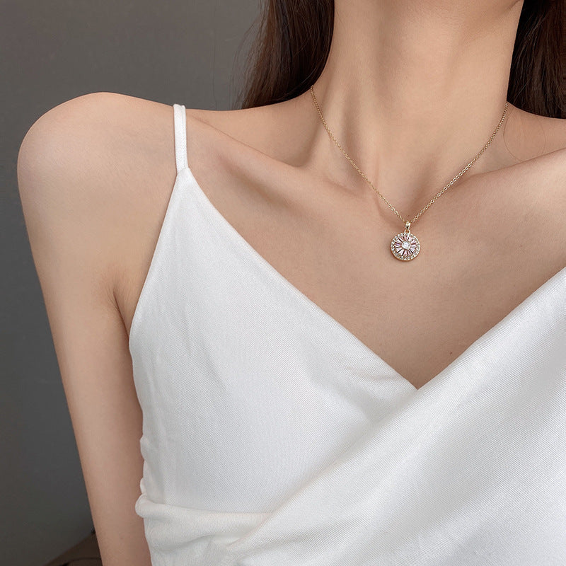 Rotating Geometric Pendant Necklace in Titanium Steel with Gold Plating for Unisex, Fresh and Sweet Style