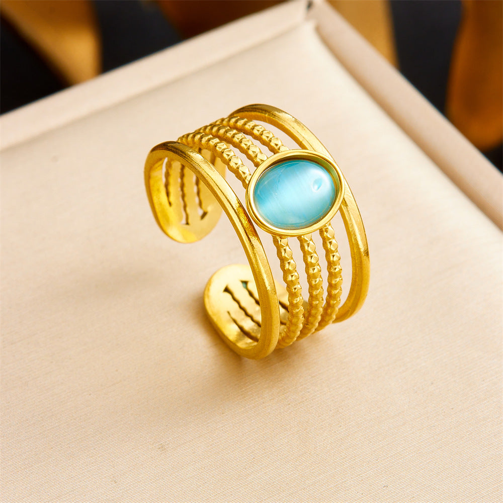 Anillo de acero inoxidable geométrico de estilo vintage con baño de oro de 18 quilates y detalle de corazón asimétrico para mujer
