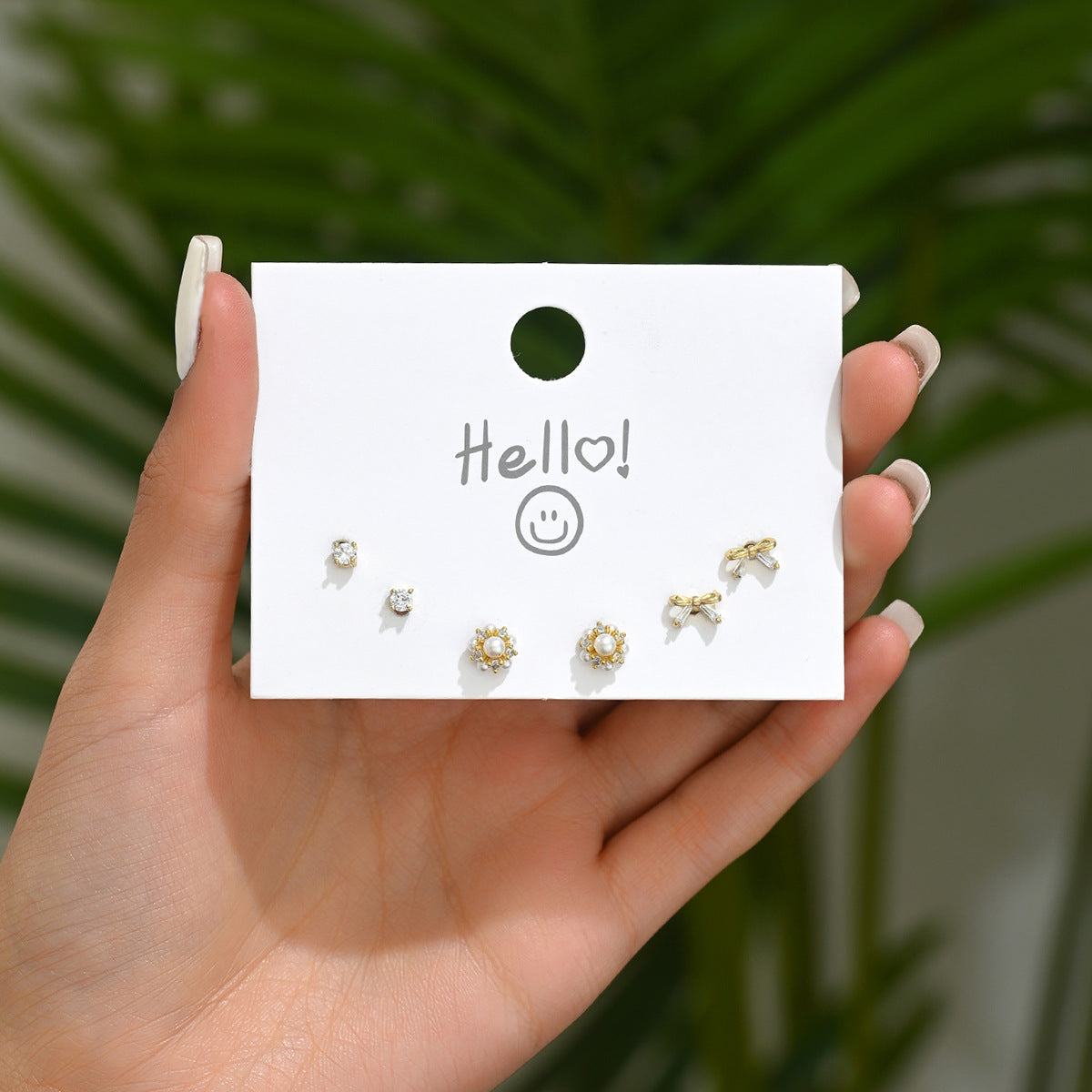 Pendientes de cobre minimalistas con forma de lazo y circonitas, con postes de acero inoxidable para mujer