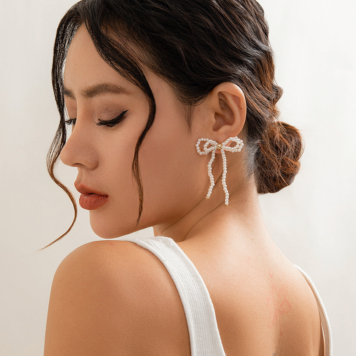 Dainty Bow-Shaped Earrings with Imitation Pearl Accents for Women, Handcrafted Fresh and Sweet Style