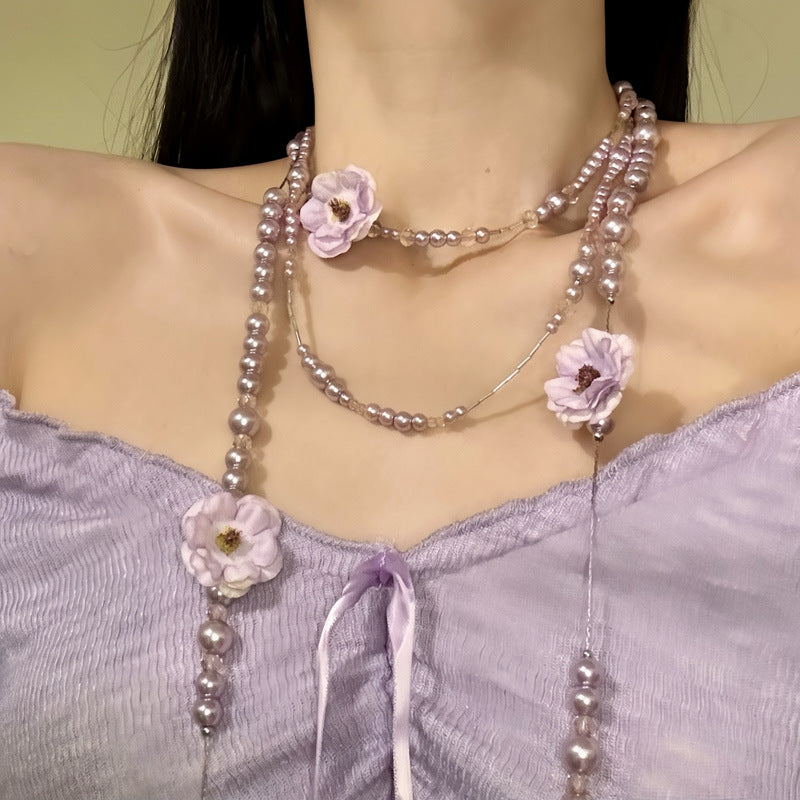 Elegante collana floreale di perle da donna con finitura galvanica, catena maglione in dolce stile vintage, gioielli con ciondolo di lusso leggero