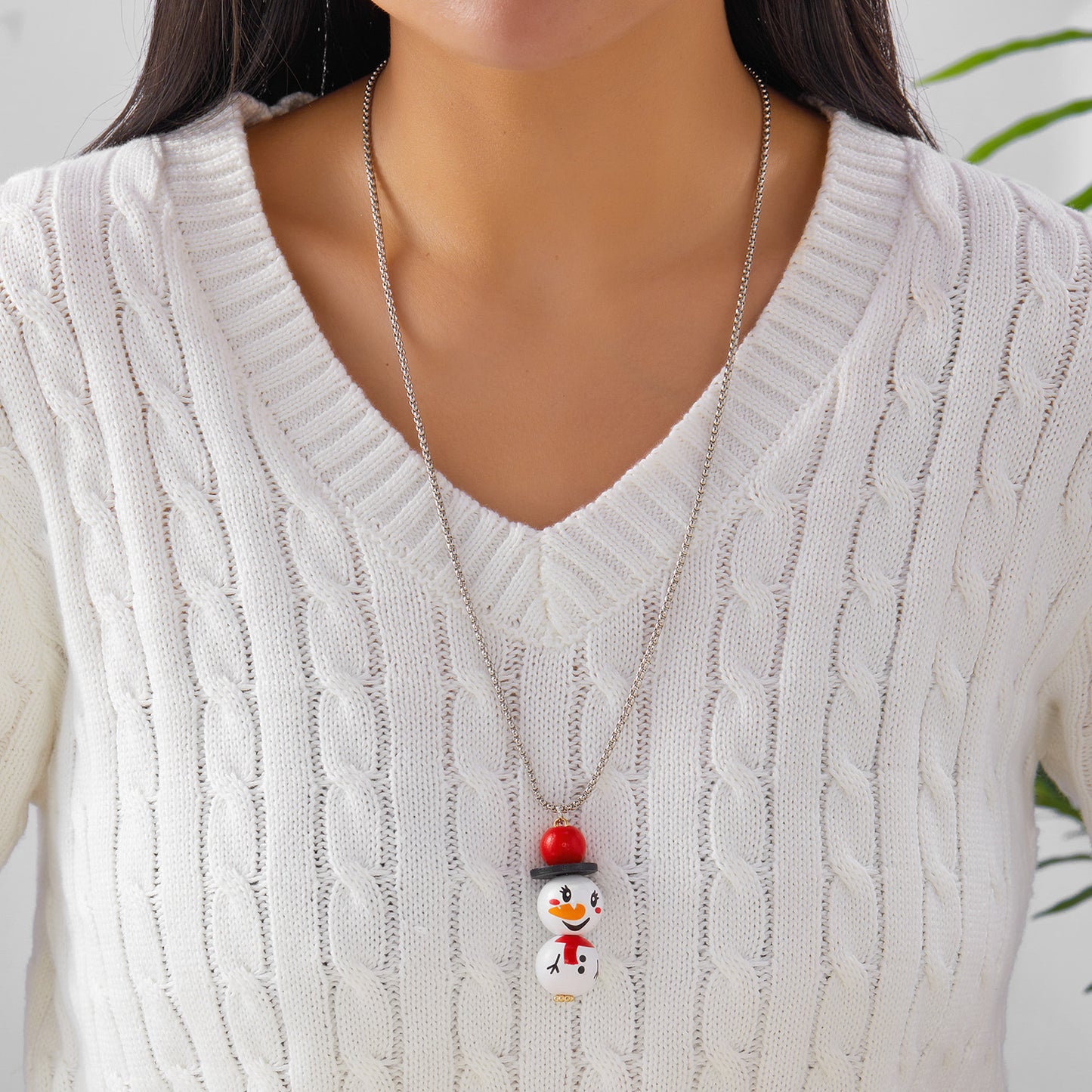 Collana Pendente a Forma di Pupazzo di Neve Stile Ins per Donna con Intarsi in Strass e Struttura in Resina su Catenina, per la Moda Festiva Natalizia