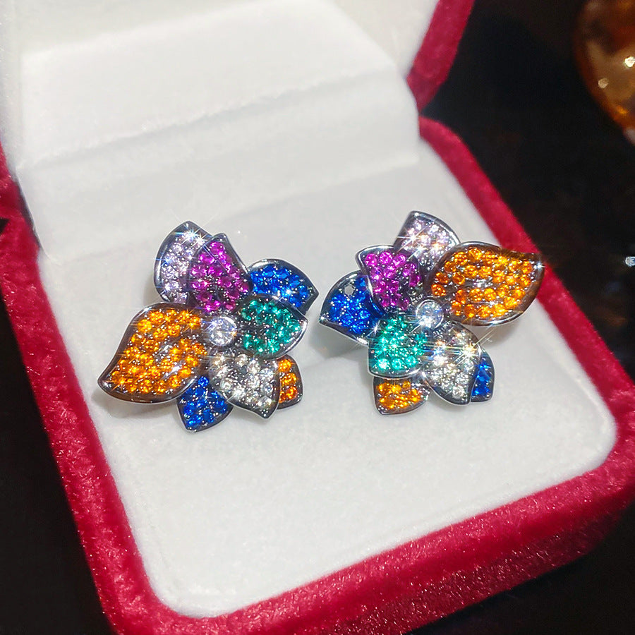 Pendientes florales vintage con incrustaciones de circonita en latón y acero inoxidable para mujer