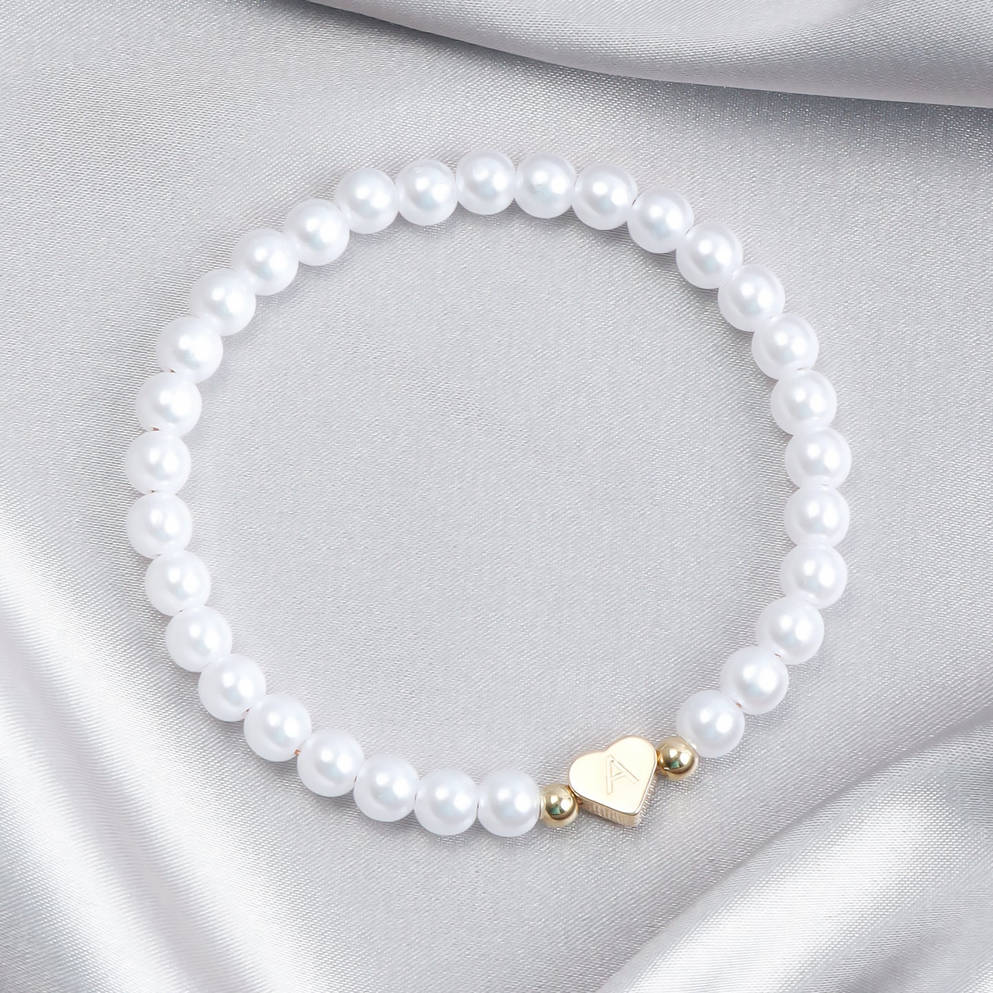 Minimalist Geometric Heart-Shaped Alloy Bracelet with Gold Plating and Simulated Pearl Accents