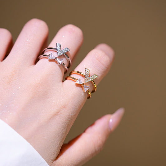 Anello da donna regolabile a dito aperto minimalista con fascia in rame placcato oro e design a lettera geometrica