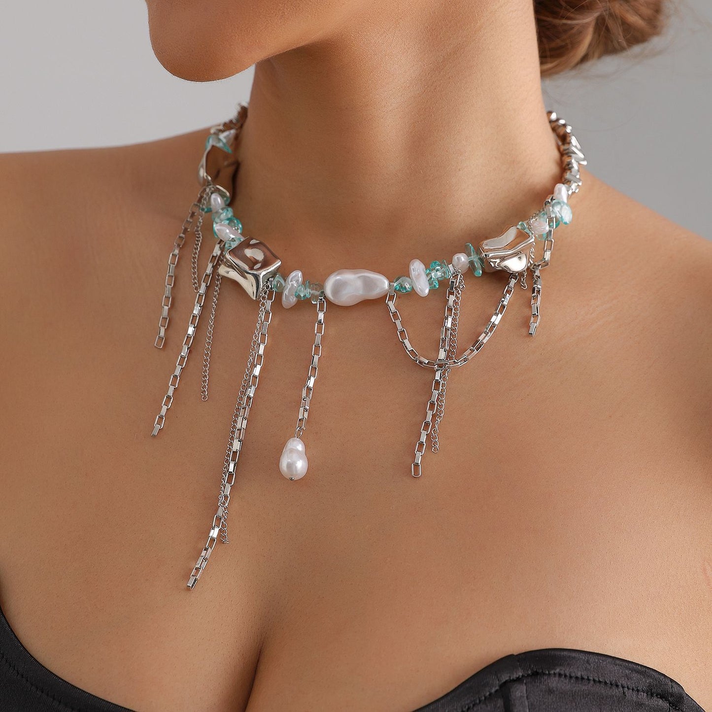 Fashion Streetwear Geometric Alloy Plated Beaded Spliced Choker Necklace for Women