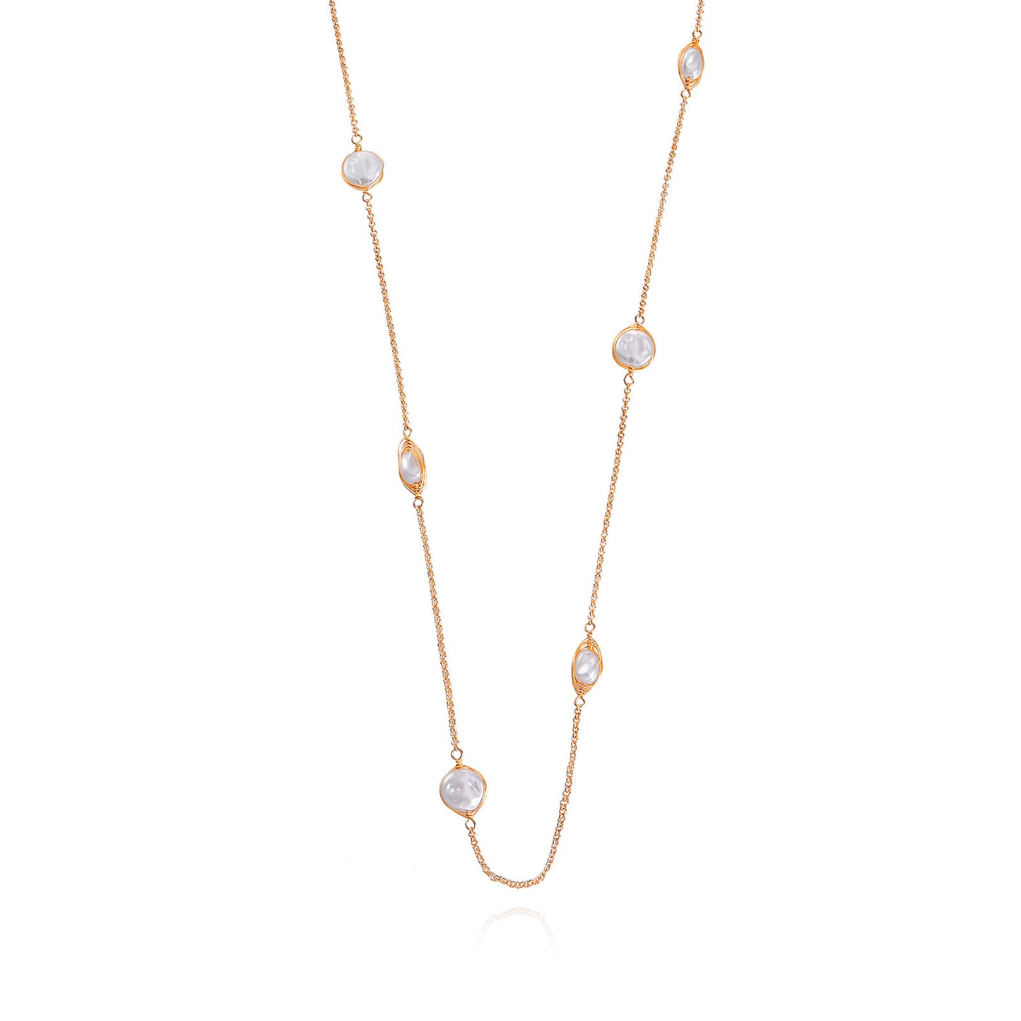 Minimalist Geometric Alloy Pendant Necklace with Gold Plating for Women Locket Chain Style Layered Collarbone Jewelry