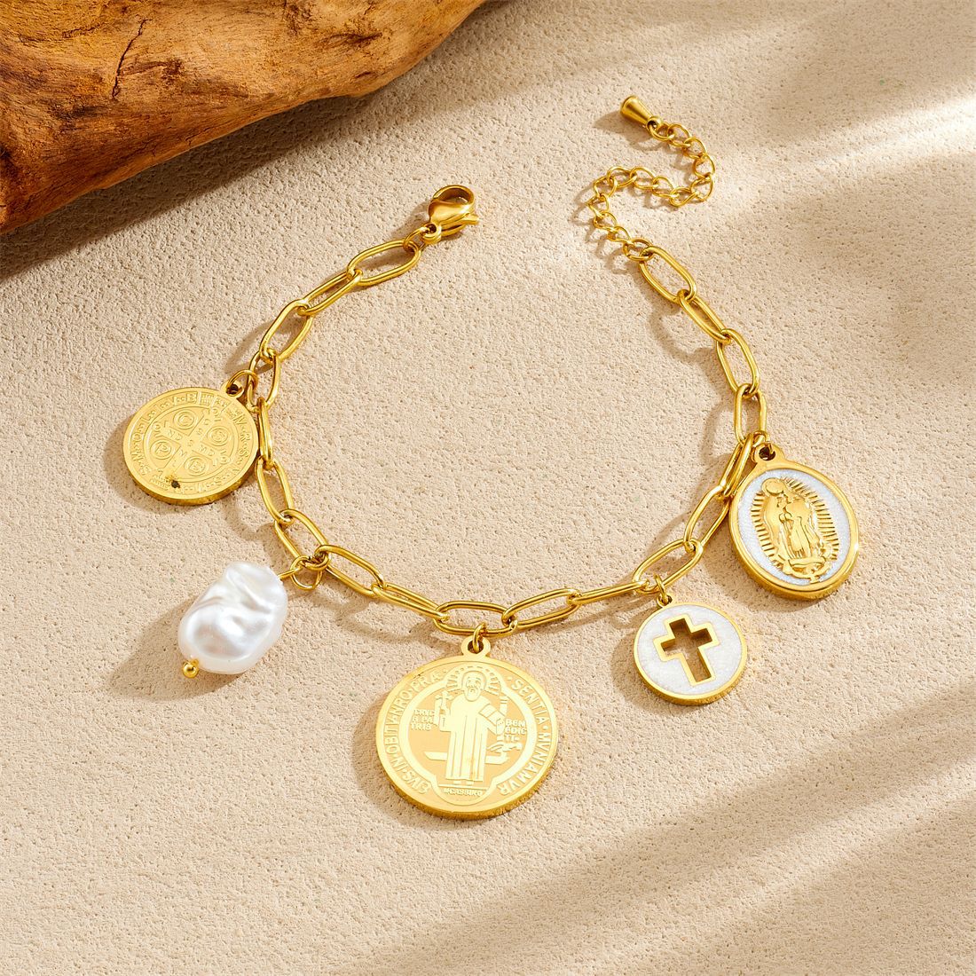 Vintage Gold Plated Stainless Steel Round Cross Pendant with Pearl Curb Chain Jewelry Set for Women