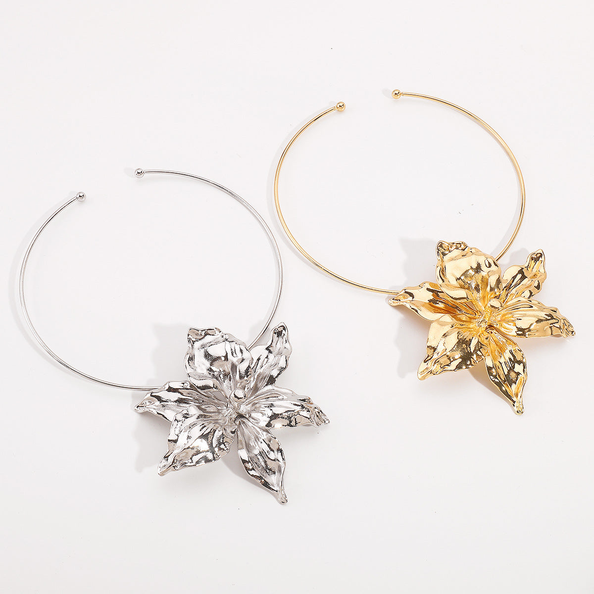 Collana girocollo floreale esagerata da donna in lega con motivo floreale botanico