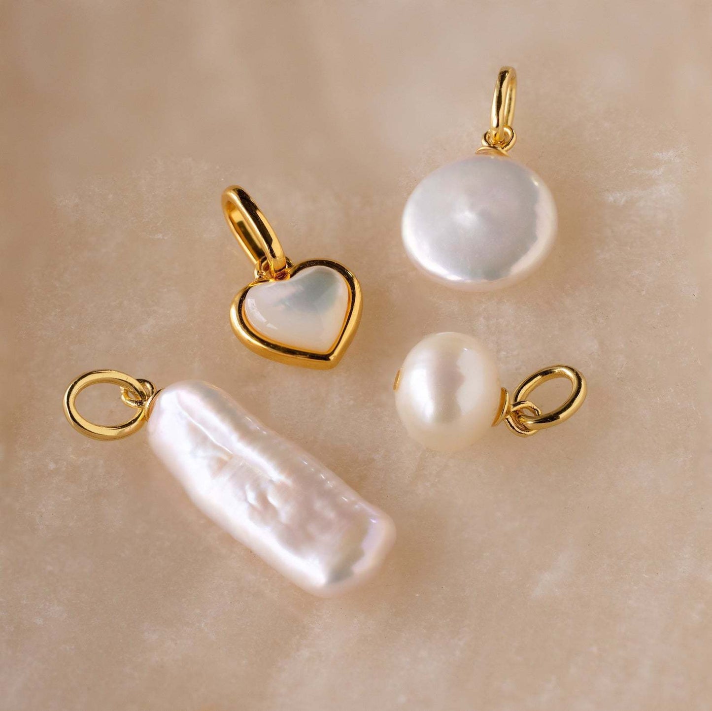 Minimalist 18K Gold Plated Titanium Steel Heart Pearl Rhinestone Charm Bar Necklace for Women