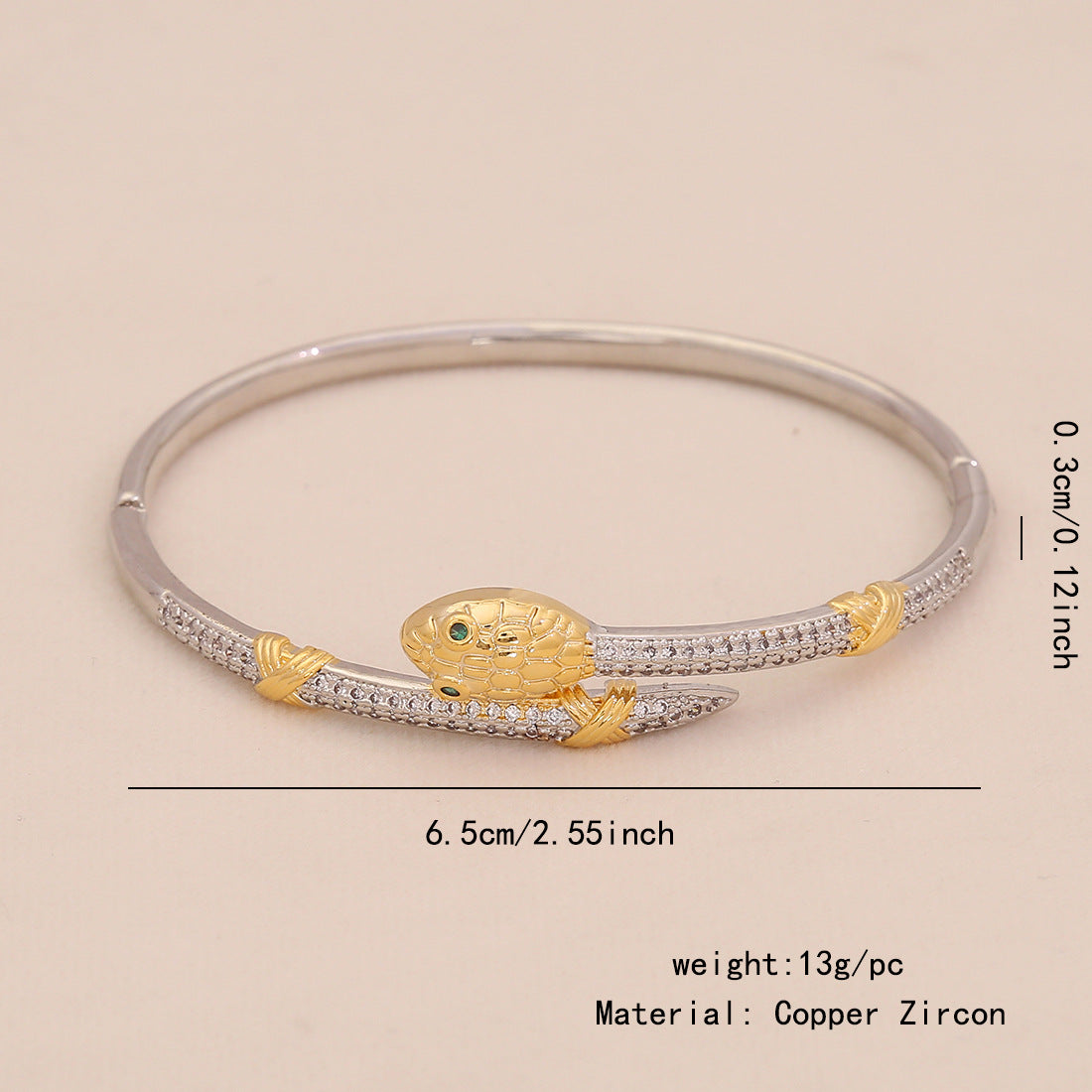 Bracciale personalizzato con catena a serpente in rame color oro con testa di leopardo e micro-intarsio a forma di cuore