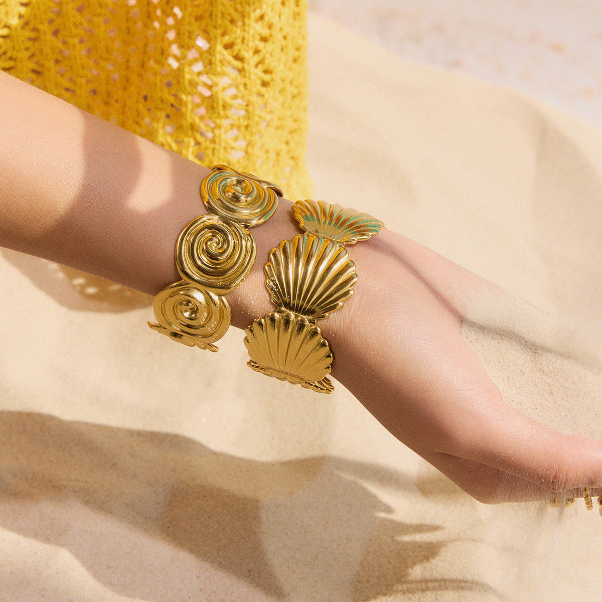 Elegante Bracciale a Conchiglia in Acciaio Inossidabile da Donna con Finitura Placcata Gioielli Minimalisti di Lusso