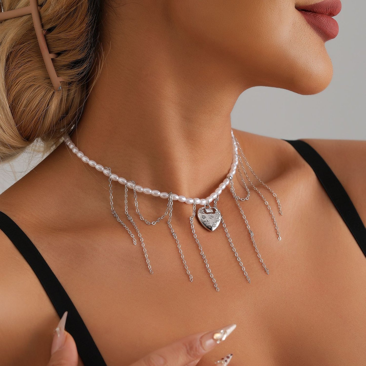 Collar de clavícula para mujer con colgante de corazón y estrella de estilo barroco a la moda, aleación chapada en oro y diseño geométrico