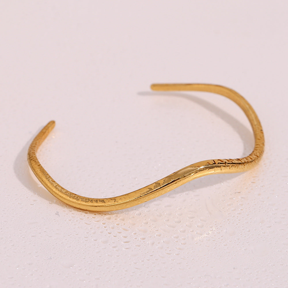 Minimalist Luxury Wave-Shaped Stainless Steel Bracelet for Women with Plated Finish