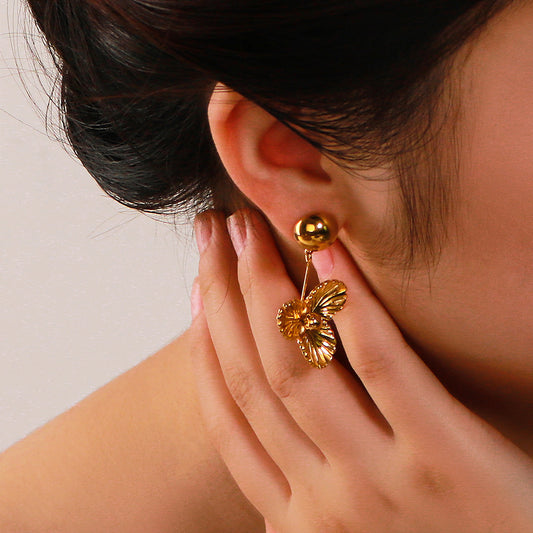 Elegant 3D Floral Stainless Steel Stud Earrings for Women with Vacuum Plated 18K Gold Finish