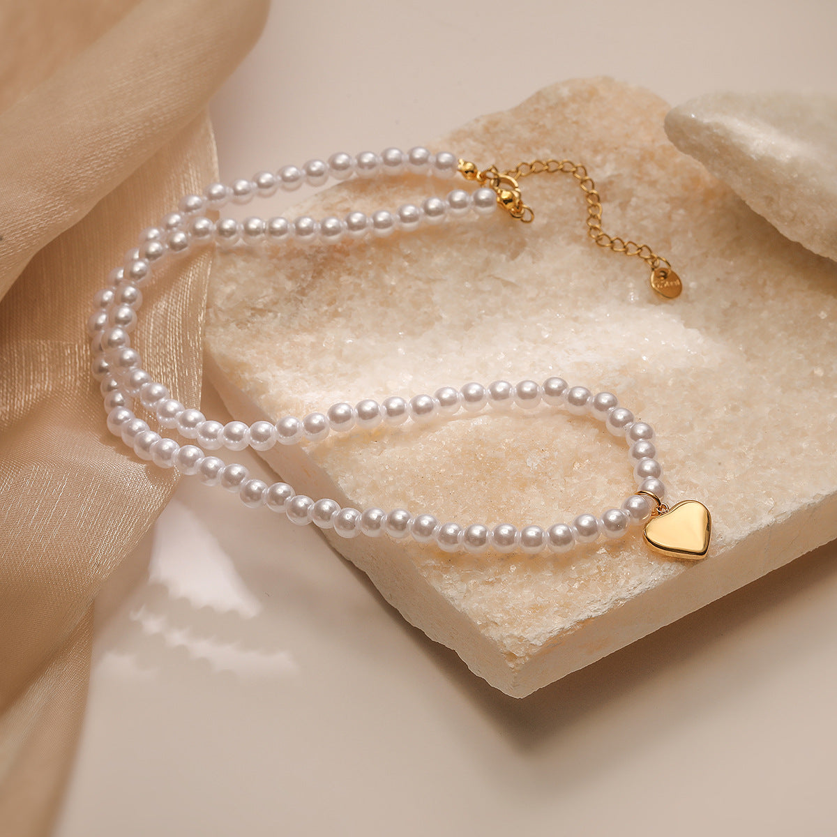 Collana a Sfera Rotonda Geometrica Minimalista da Donna in Acciaio al Titanio Placcato Oro 18K con Accento di Perle