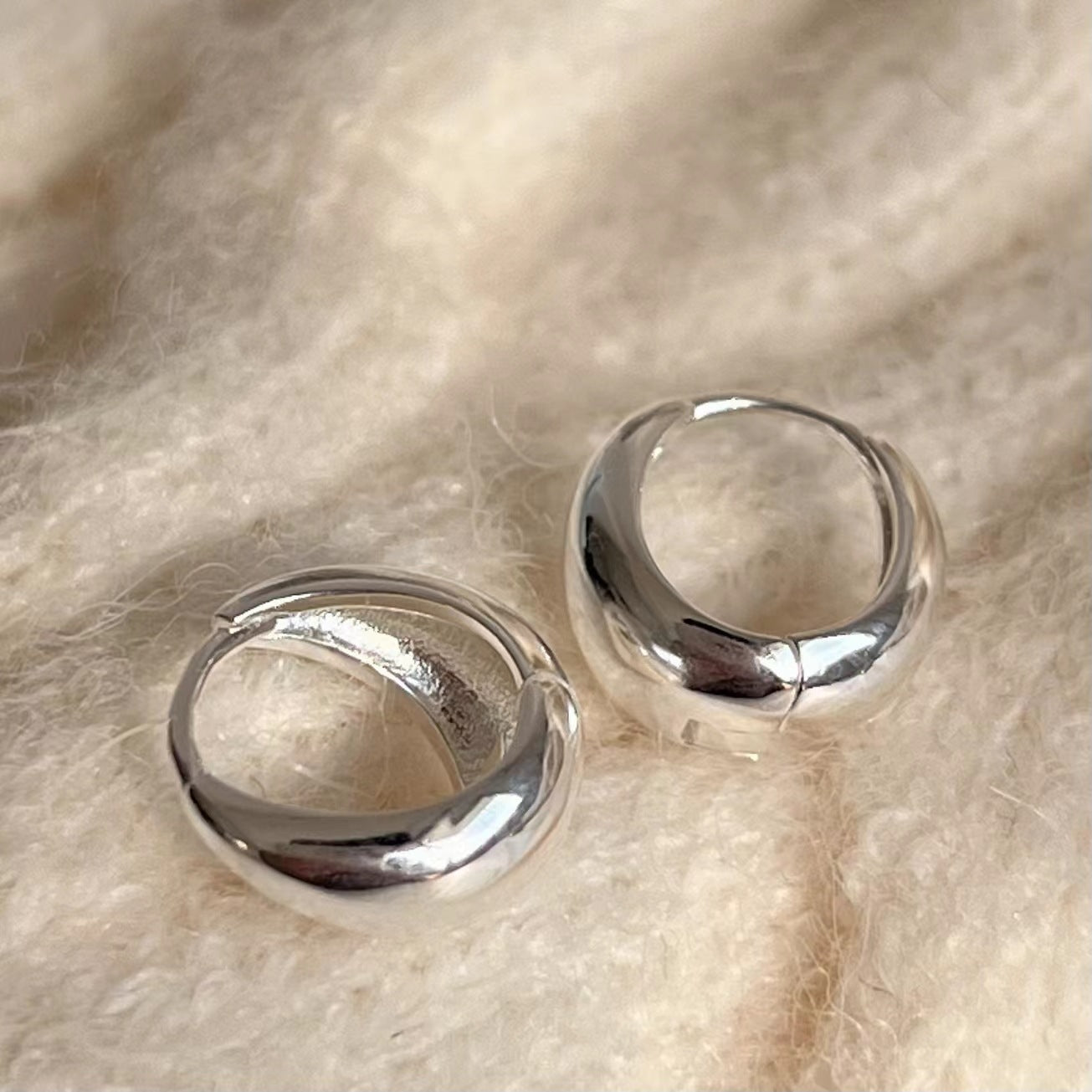 Minimalist Letter-Shaped 925 Sterling Silver Stud Earrings with Polished Finish for Women