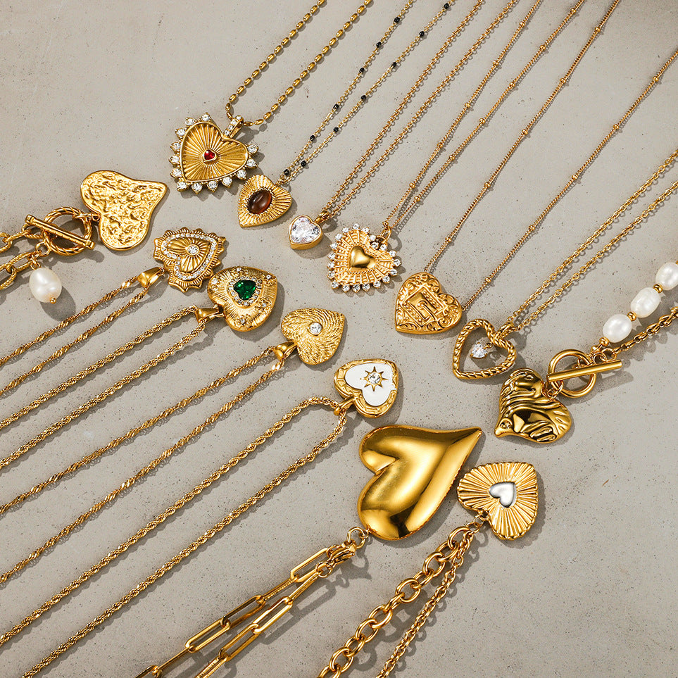 Collana con ciondolo a cuore geometrico in titanio e catena in acciaio inossidabile galvanizzato per donna