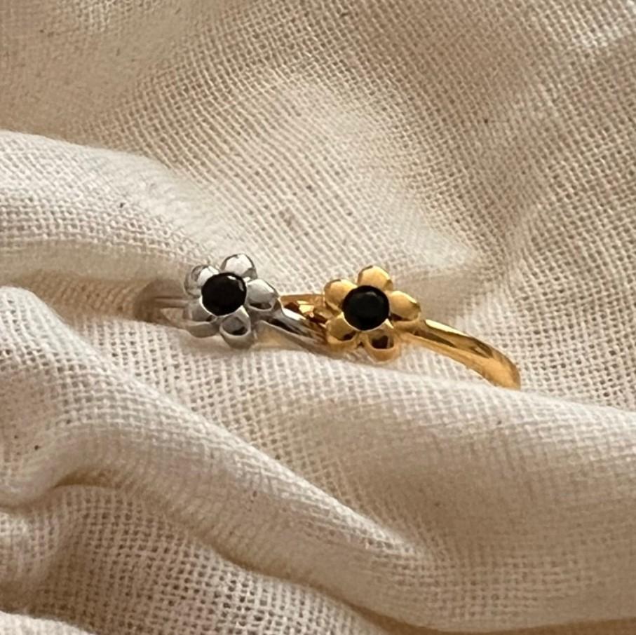 Minimalist Floral Sunflower-Shaped S925 Sterling Silver Ring for Women