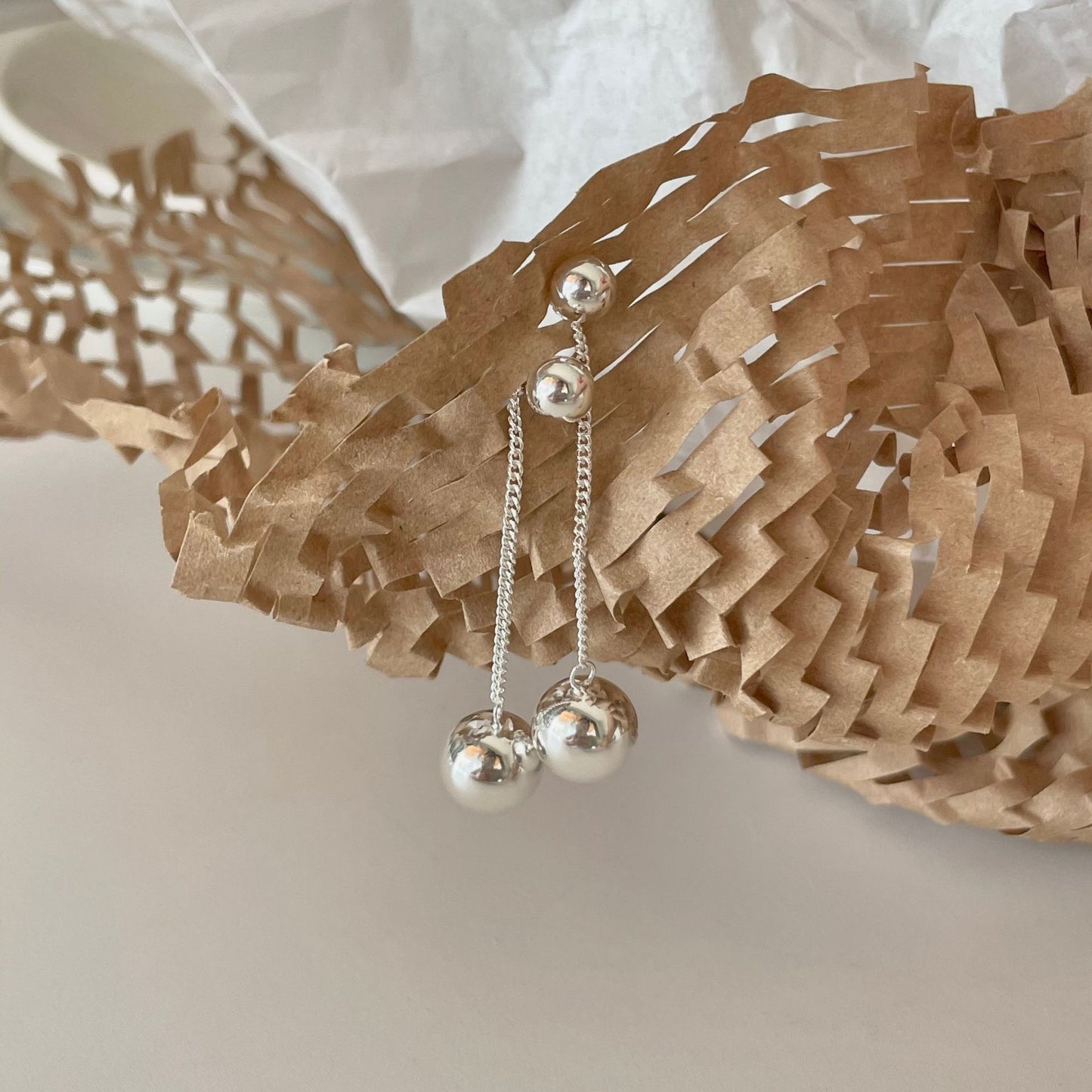 Orecchini pendenti geometrici minimalisti in argento Sterling 925 con design a frange fluide