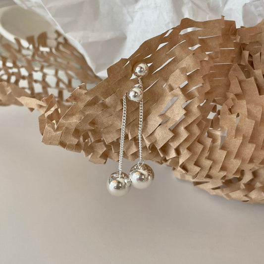 Pendientes colgantes minimalistas geométricos de plata de ley 925 con diseño de flecos fluidos