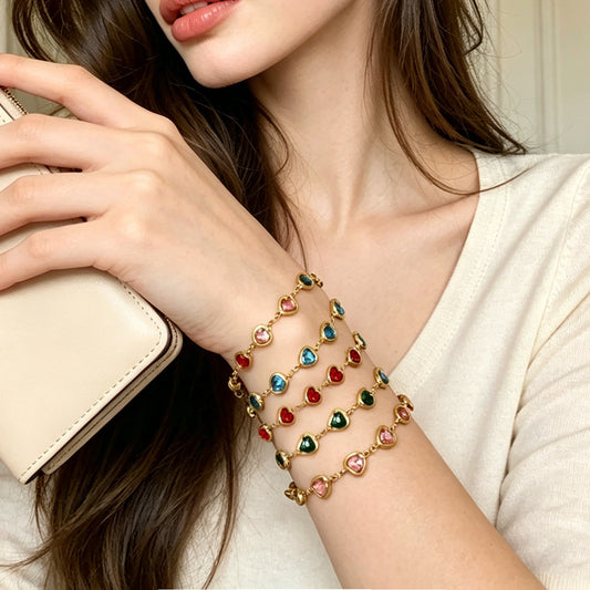 Elegante Pulsera de Acero Inoxidable de Titanio con Baño de Oro de 18K con Diseño de Corazón y Cristales de Colores para Mujer