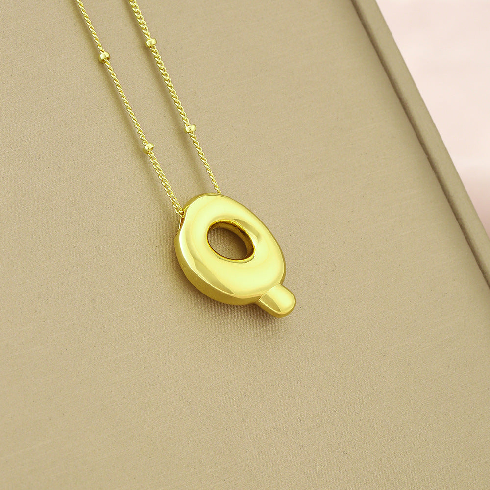 Collana girocollo minimalista da donna con ciondolo a lettera in rame placcato, catenina delicata