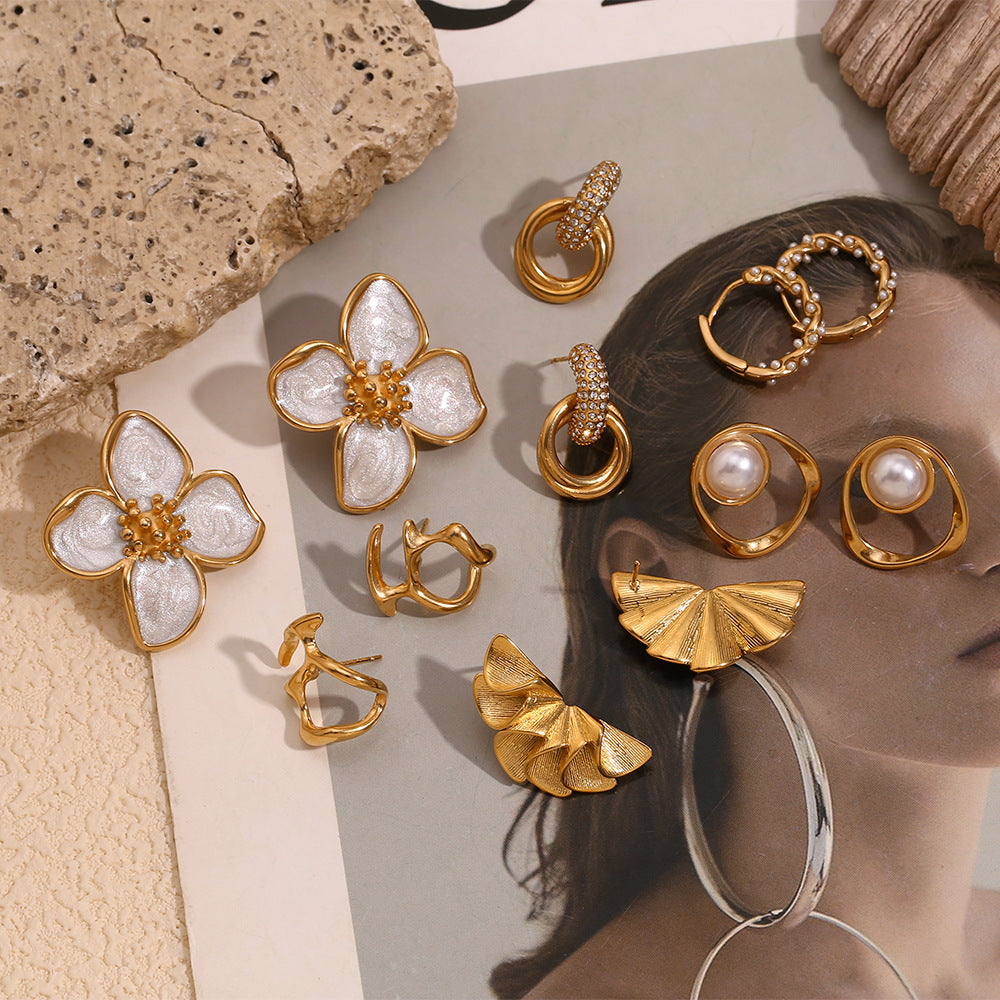 Orecchini a perno da donna minimalisti geometrici a petalo in acciaio inossidabile con placcatura in oro 18K