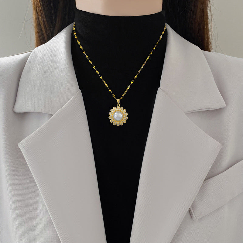 Collana con pendente minimalista a nido con perle e strass in acciaio al titanio con design geometrico per donna e uomo