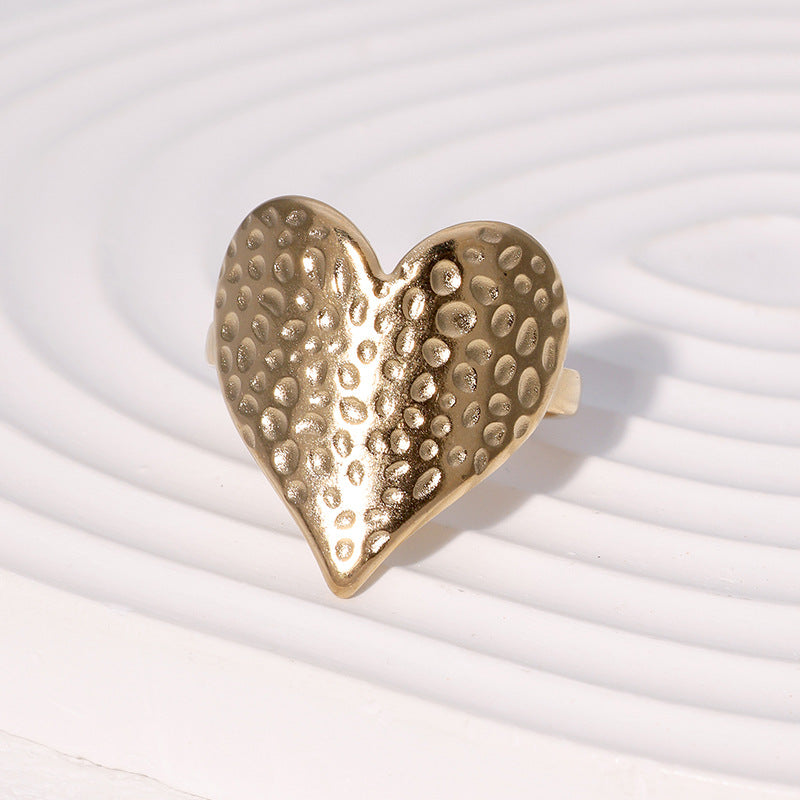 Anello Regolabile da Donna in Acciaio Inossidabile con Texture Martellata Minimalista a Forma di Cuore, Accessorio di Moda Resistente allo Sbiadimento