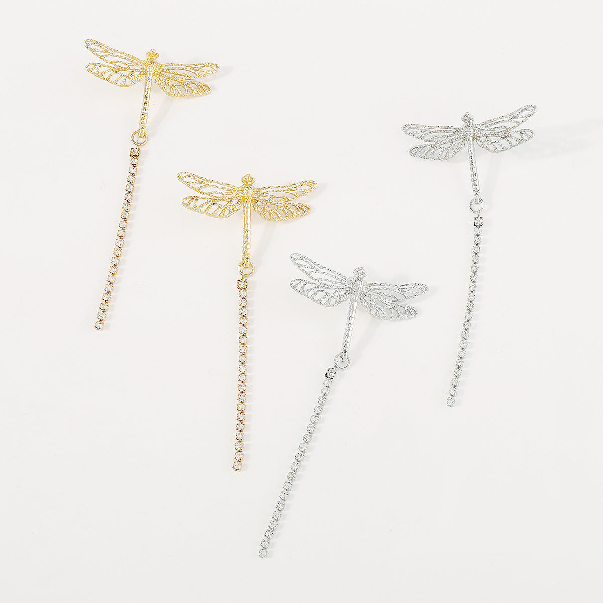 Orecchini a libellula traforati Sweet-Edgy con strass in ferro placcato da donna