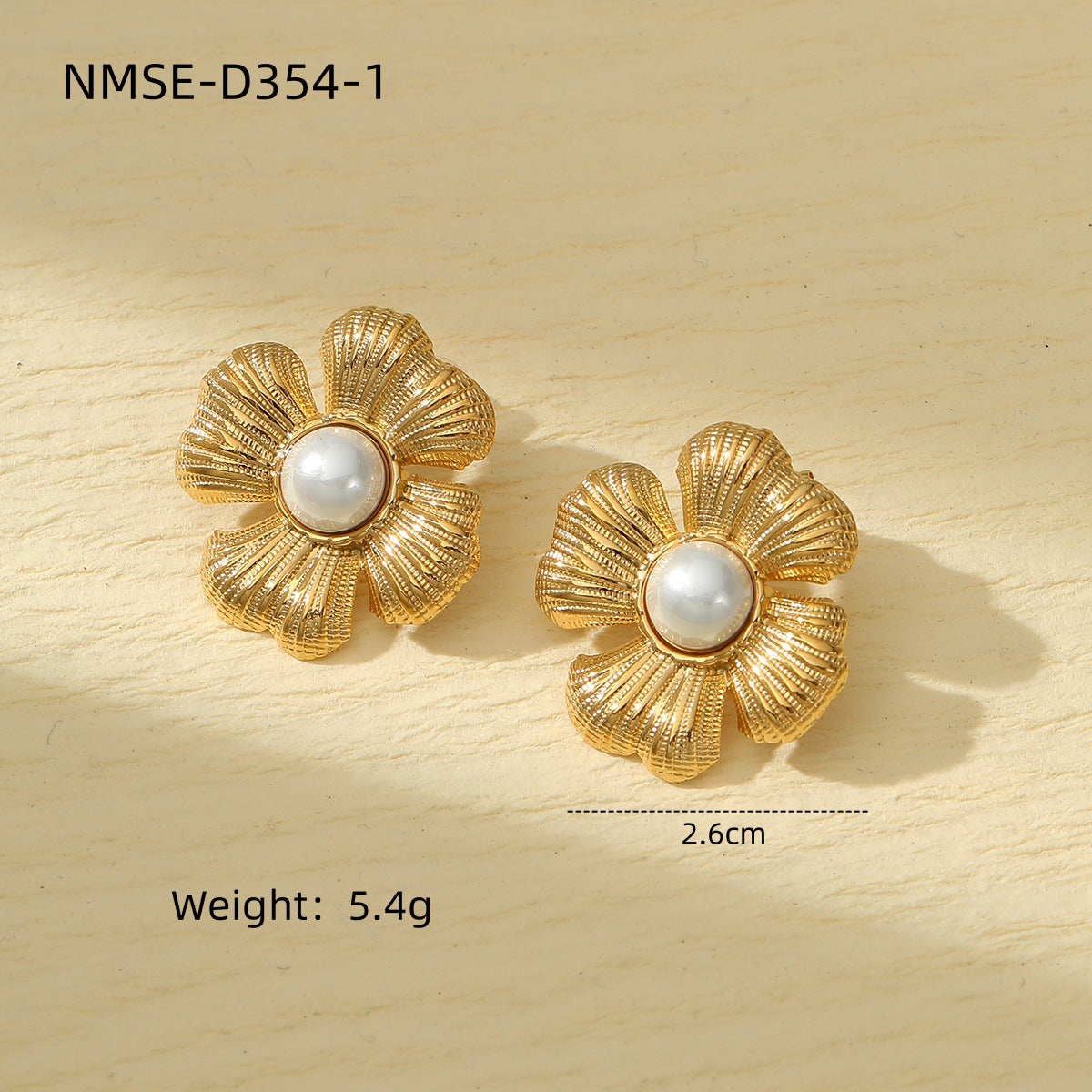 Fashionable OL Style Pearl and Flower-Shaped Titanium Steel Earrings for Women with 18K Gold Plating