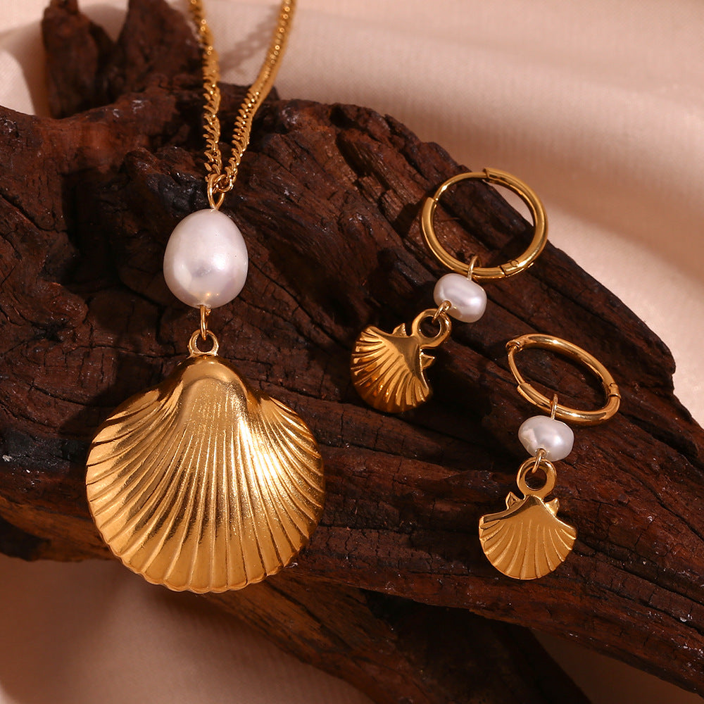 Vintage Fashion Geometric Stainless Steel Plated 18K Gold Freshwater Pearl and Shell Necklace for Women