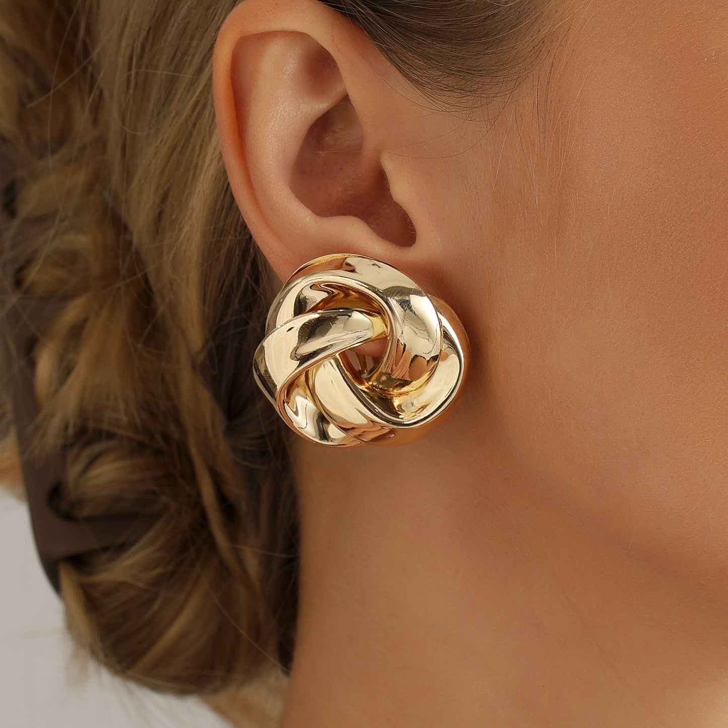 Vintage Elegant Round Geometric Plated Alloy Knot Ear Clip for Women